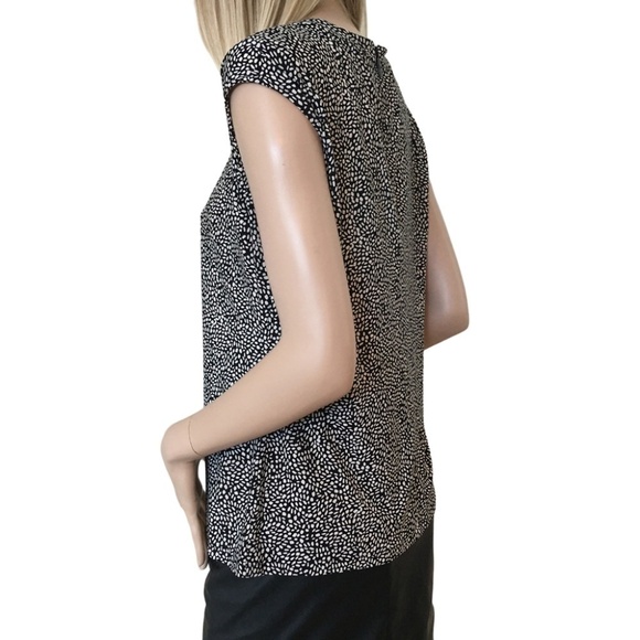 Karl Lagerfeld Paris Magic Eye Bow Top Cap Sleeve - Picture 4 of 14